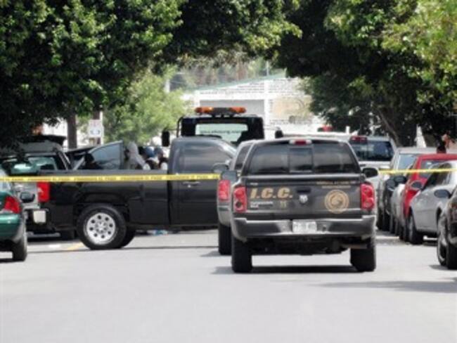 Abandonan camionetas con cuerpos sin vida en Boca del Río