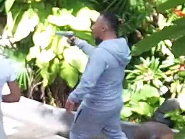 Sujeto balea a tres canadienses en Hotel Xcaret en Quintana Roo; mueren dos