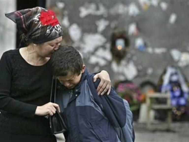 Busca Filipinas bajar tensión con Hong Kong por muerte de rehenes