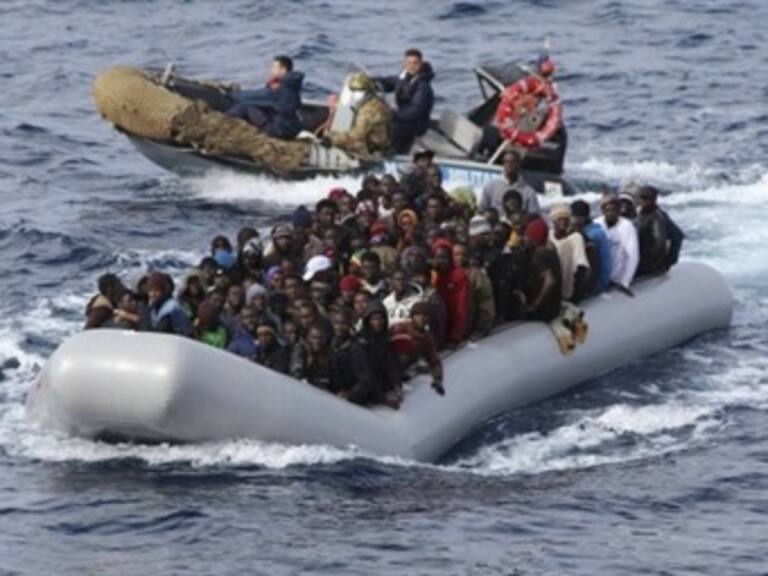 Rescatan a más de mil 500 inmigrantes en Canal de Sicilia