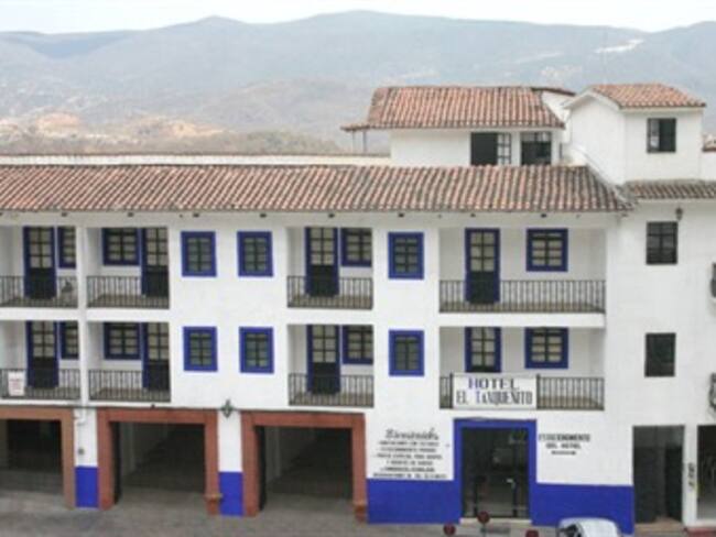 Balean un hotel propiedad del alcalde de Taxco