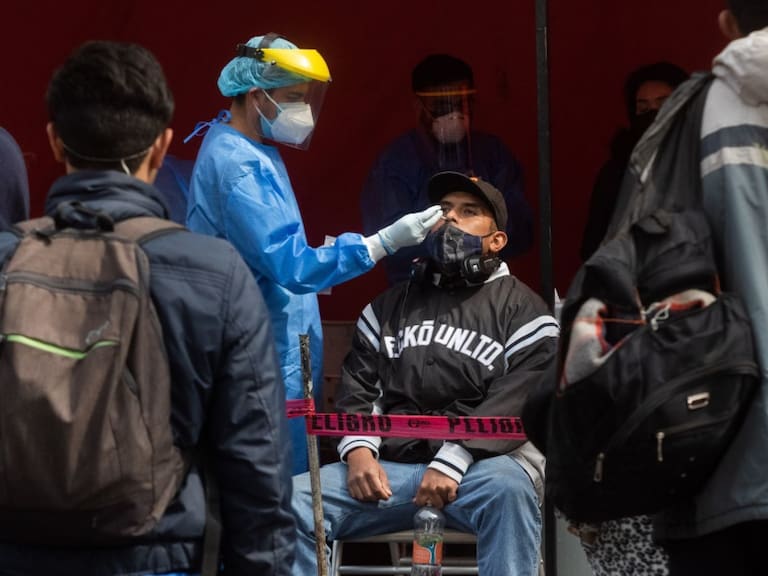 México suma 19 mil 132 contagios de COVID-19 en 24 horas