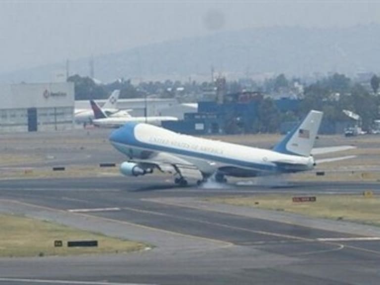 Aterrizó Obama en México