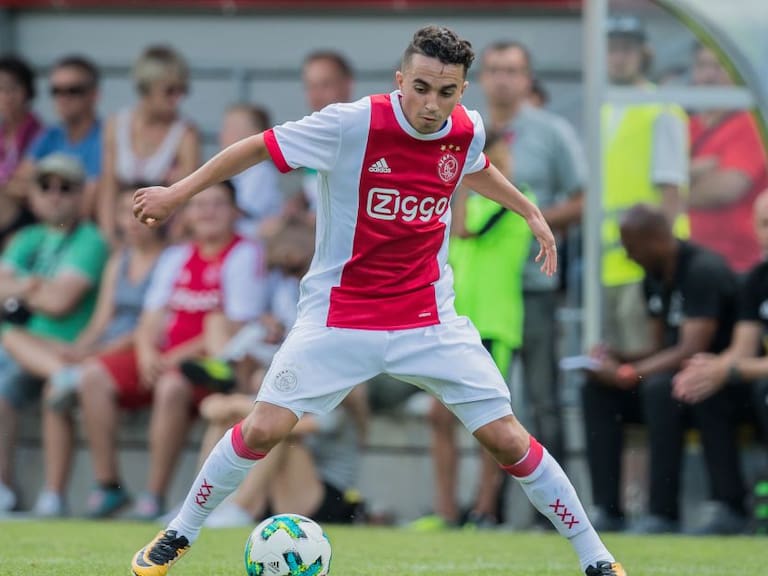 Jugador del Ajax le rescinden contrato tras vencer un coma