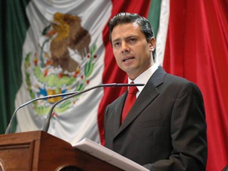 Biografía de Peña Nieto lo da como presidenciable en 2012