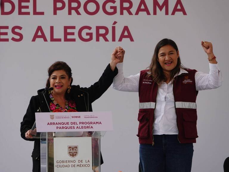 Clara Brugada, jefa de Gobierno en compañía de Nancy Marlene Núñez Reséndiz, alcaldesa de Azcapotzalco, Julia Alvarez Icaza, secretaria de Medio Ambiente de la Ciudad de México y Raúl Basulto Líbano, secretario de Obtras y Servicios de la Ciudad de México, inauguraron el inicio del programa Parque Alegría en Azcapotzalco.FOTO: MAGDALENA MONTIEL /CUARTOSCURO.COM