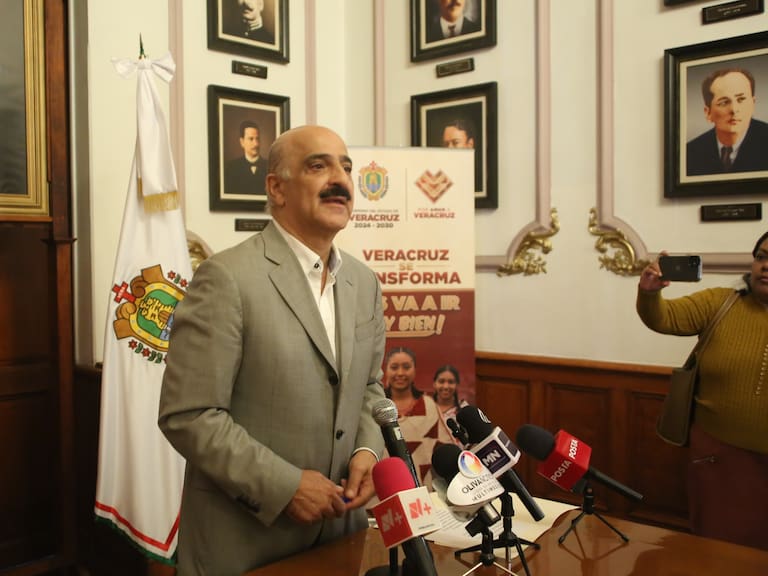 El secretario de gobierno de Veracruz, Ricardo Ahued Bardahuil confirmó la colaboración con la Fiscalía General para esclarecer el asesinato del diputado del PVEM, Benito Aguas.