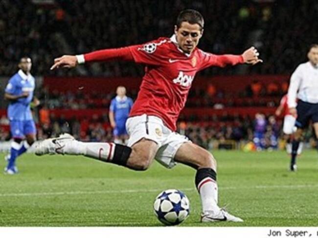 Entra "Chicharito" en la convocatoria para encarar al Bursaspor