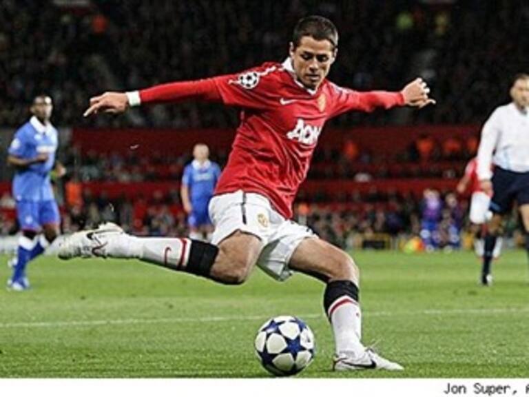 Entra "Chicharito" en la convocatoria para encarar al Bursaspor