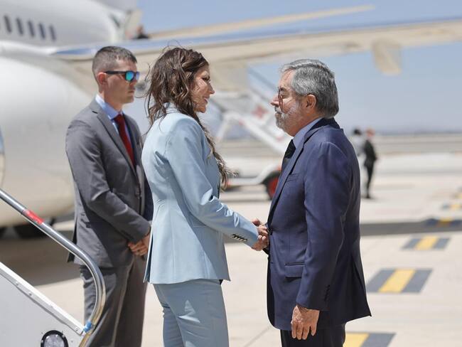 Kristi Noem se reúne con Sheinbaum en Palacio Nacional