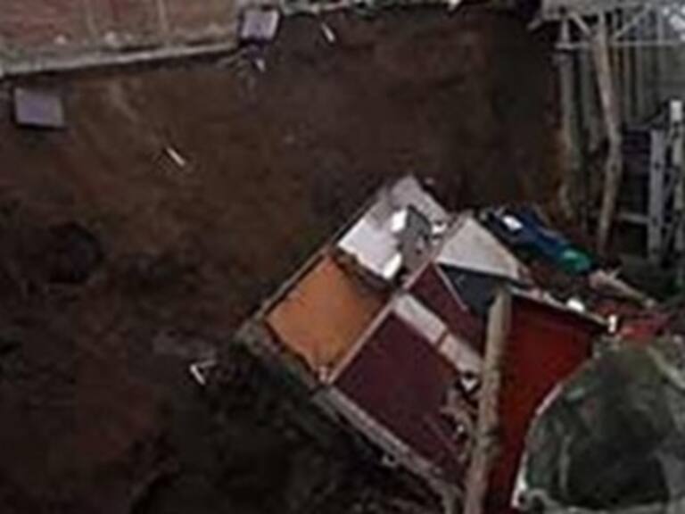 Se desploma casa en Naucalpan