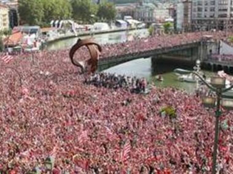 Locura en Bilbao para celebrar al Athletic