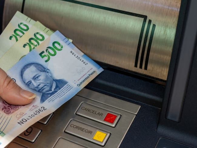 Los bancos que cobran más comisión por usar cajeros en México en 2026