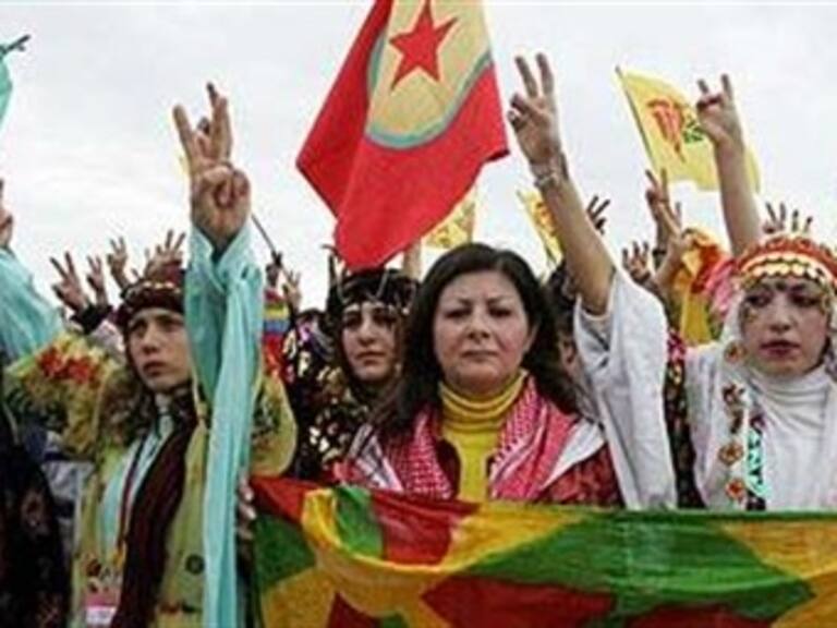 Asesinan a activistas kurdas en París