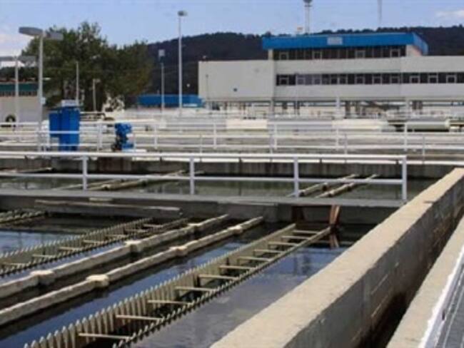 Concluye mantenimiento en el lago Cutzamala. Ramón Aguirre Díaz, Director del SACM. 01/04/13