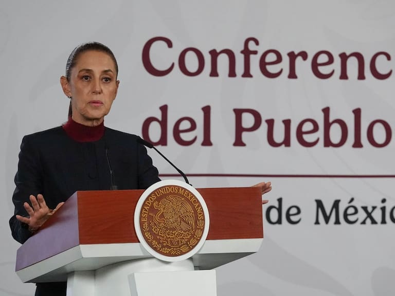 Es una decisión política y de injerencia, respondió la presidenta Sheinbaum, luego de que Estados Unidos le retiró la visa a Andrés Manuel López Beltrán. FOTO: ROGELIO MORALES/CUARTOSCURO.COM