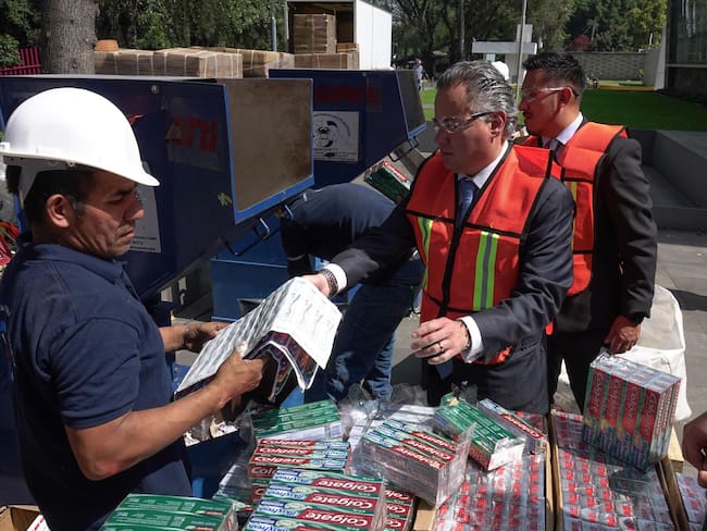 La piratería en México provoca pérdidas equivalentes al 8% del PIB y es un delito ligado al crimen organizado: Santiago Nieto