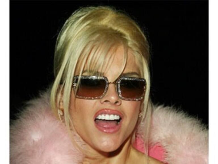 Médicos de Anna Smith dicen que sólo querían ayudar a la fallecida actriz