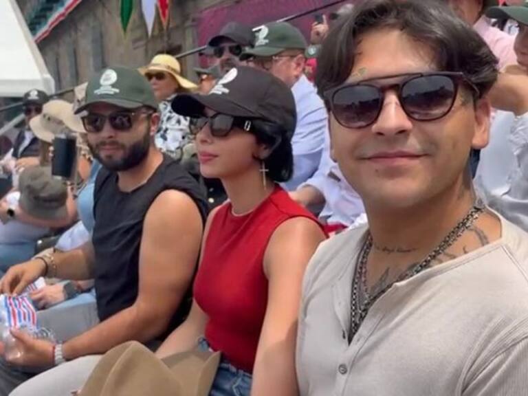 Ángela Aguilar y Cristian Nodal son captados en el desfile militar 2024