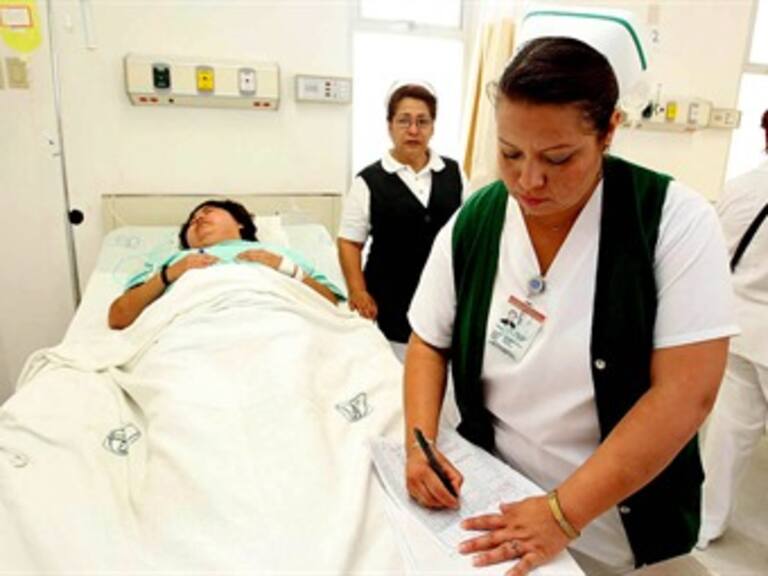 Capacitan personal del IMSS en derechos humanos