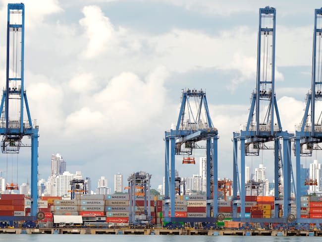 China exige a navieras europeas salir del Canal de Panamá: “perjudican a nuestras empresas”