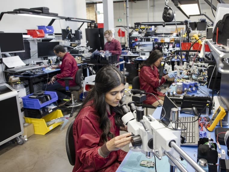 Claudia Sheinbaum evade preguntas sobe los dos días de descanso pendientes en reforma laboral