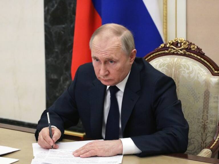 Rusia exige una Ucrania neutral, no nuclear, señala Putin