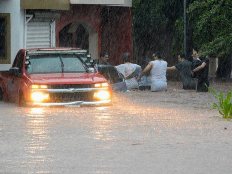 Coordina Comité Nacional de Emergencias ayuda por inundaciones en Sinaloa