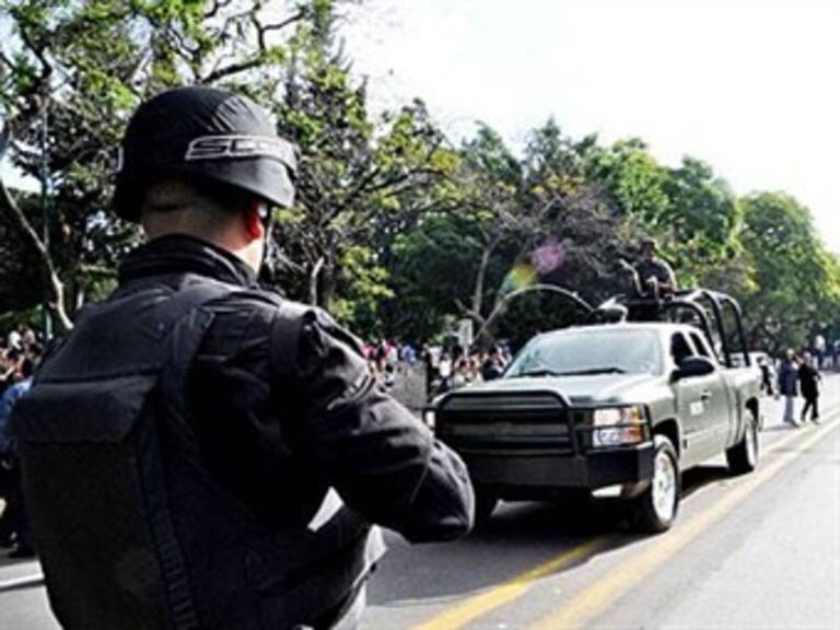 Levantan a funcionario de Monterrey