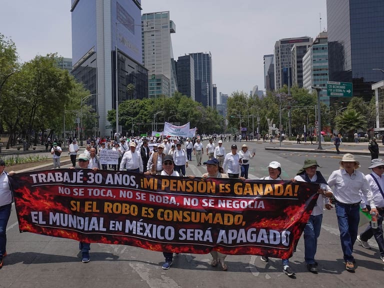 Las pensiones de 200 mil pesos son impropias, asegura Marath Bolaños