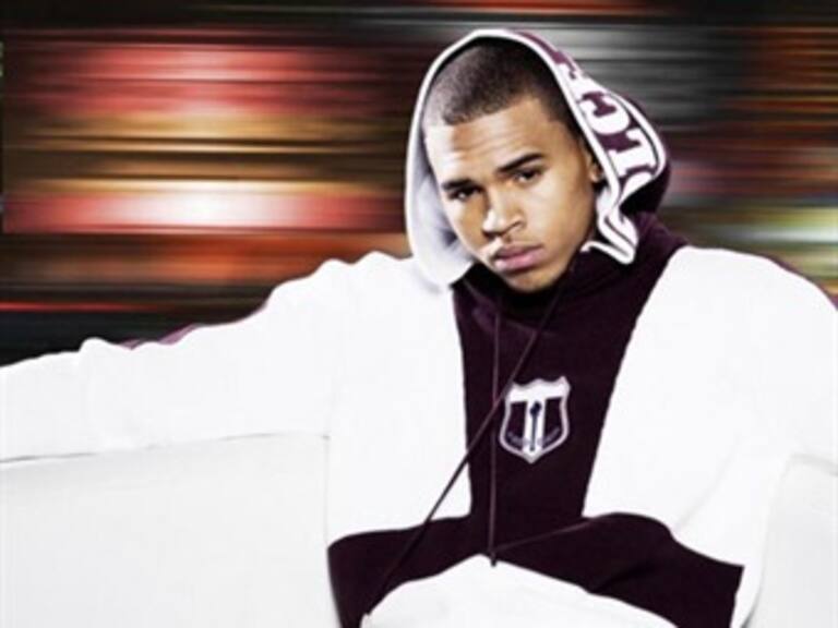 Empieza Chris Brown a cumplir servicio comunitario en Virginia