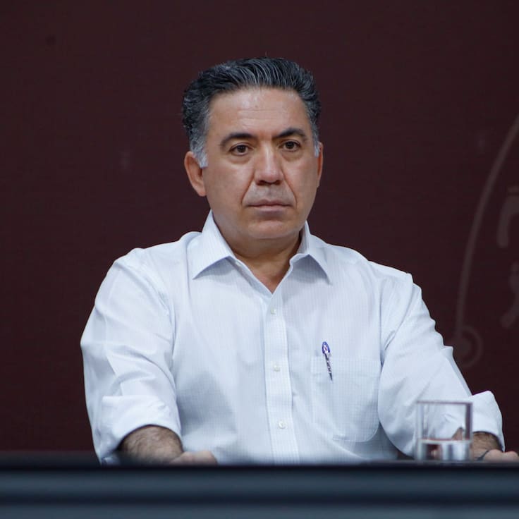 Enrique Inzunza queda como senador sin partido: Morena notificó su salida formal ante la Mesa Directiva