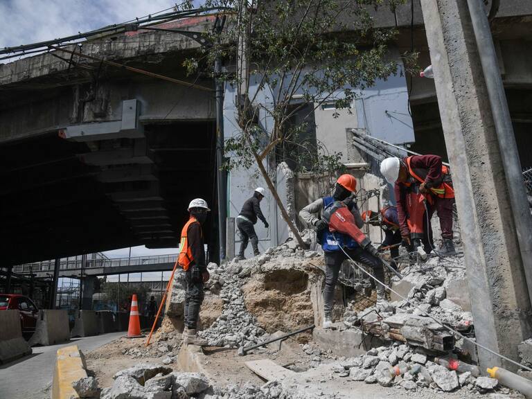 Caída de estructura metálica en construcción del Cetram de Santa Martha deja lesionados