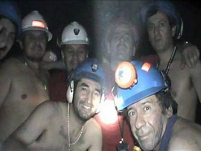 Invita el Manchester a mineros chilenos para que asistan a uno de sus partidos