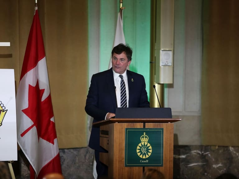 Canadá cobrará aranceles “dólar por dólar” a importaciones de EE.UU