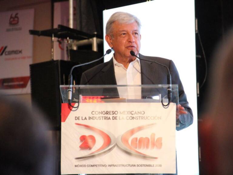 AMLO propone 15 técnicos para revisar el proyecto del Aeropuerto de la CDMX