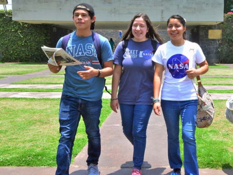 El futuro de México; estudiantes de la Prepa 9 ganan concurso de la NASA