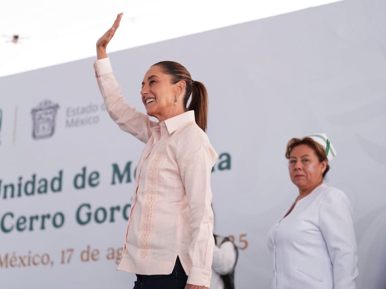 Claudia Sheinbaum Pardo, presidenta de México, encabezó la inauguración de la Clínica Médico Familia No.93 "Cerro Gordo" en el municipio mexiquense de Ecatepec.