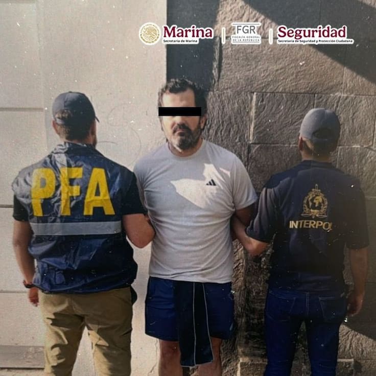 Con documentos falsos: Así atraparon al contraalmirante Farías Laguna en Argentina