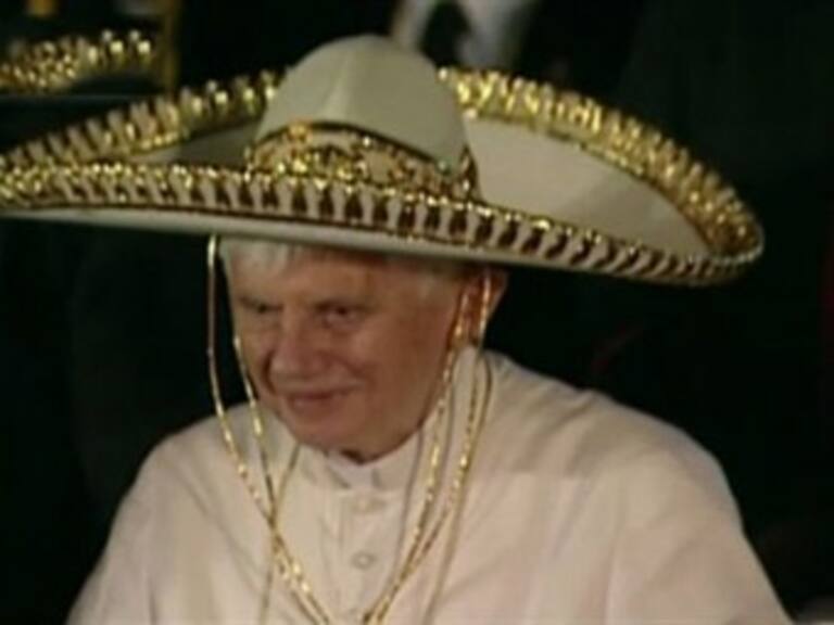 Con alegría y tristeza, despedida de mexicanos al Papa
