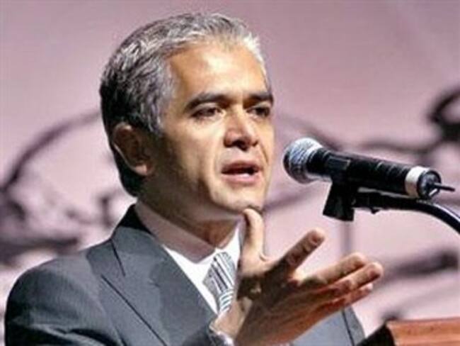 Renuncia Mancera a PGJDF