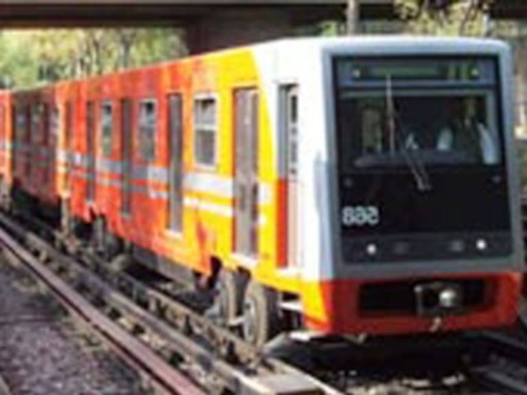 Se endeuda GDF para financiar línea 12 del Metro