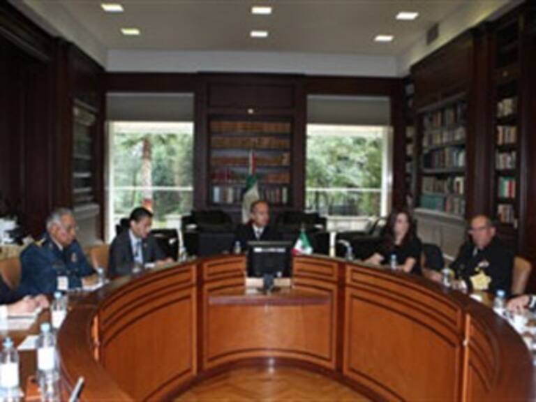 Aborda Calderón tema de derrame en el Golfo