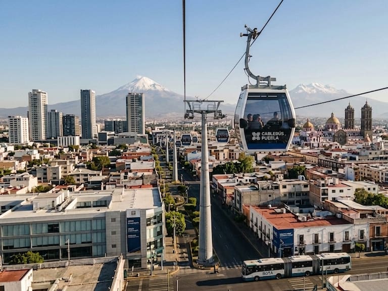 Puebla estrenará cablebús con 4 rutas y viajes gratis para ciertos grupos de personas.