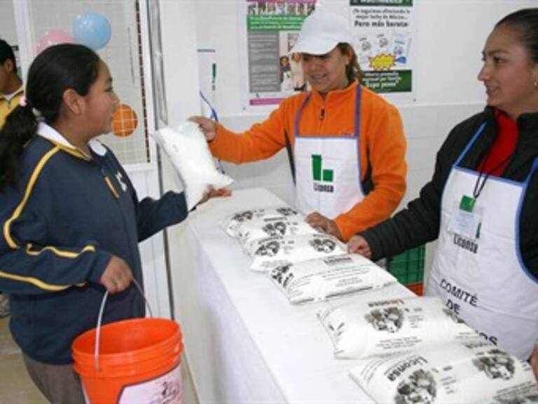 Mantendrá Liconsa en 4.50 pesos el litro de leche
