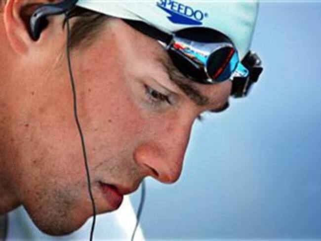 No presentarán cargos contra Phelps por uso de mariguana