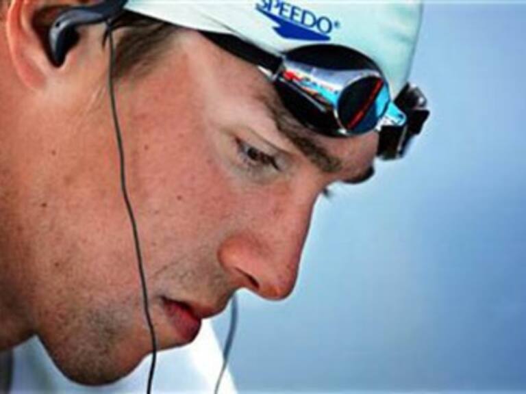 No presentarán cargos contra Phelps por uso de mariguana