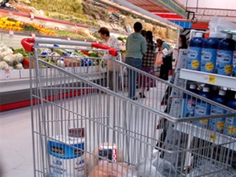 Baja 0.37% confianza del consumidor