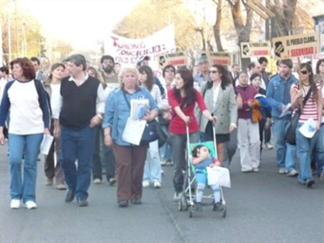 Marchan en memoria de menores de guardería ABC en Sonora
