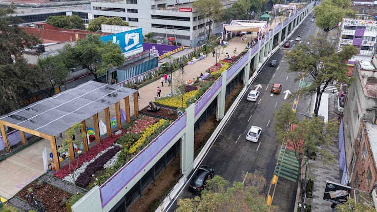 Con disculpas y a contrarreloj, Clara Brugada inaugura el Jardín Flotante “Tlallipan” en Calzada de Tlalpan